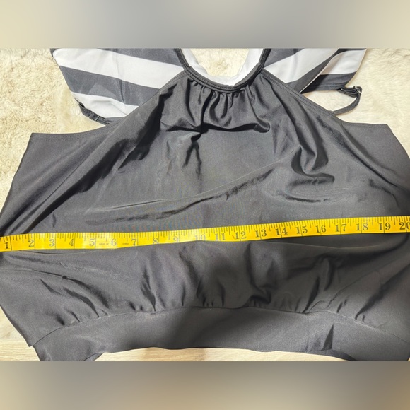 Women’s Black & White Stripes Lined Up Double Up Tankini (Top only) XXL - Picture 6 of 14